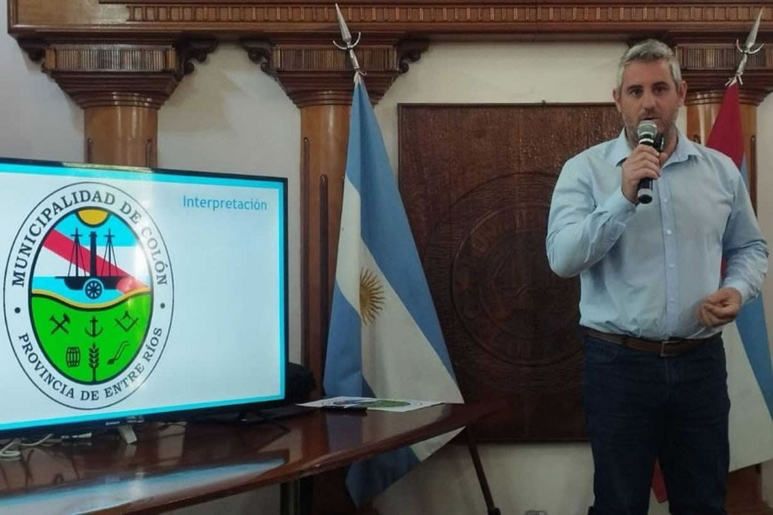 Presentaron el escudo de Colón: Su diseño está basado en el sello municipal de 1873