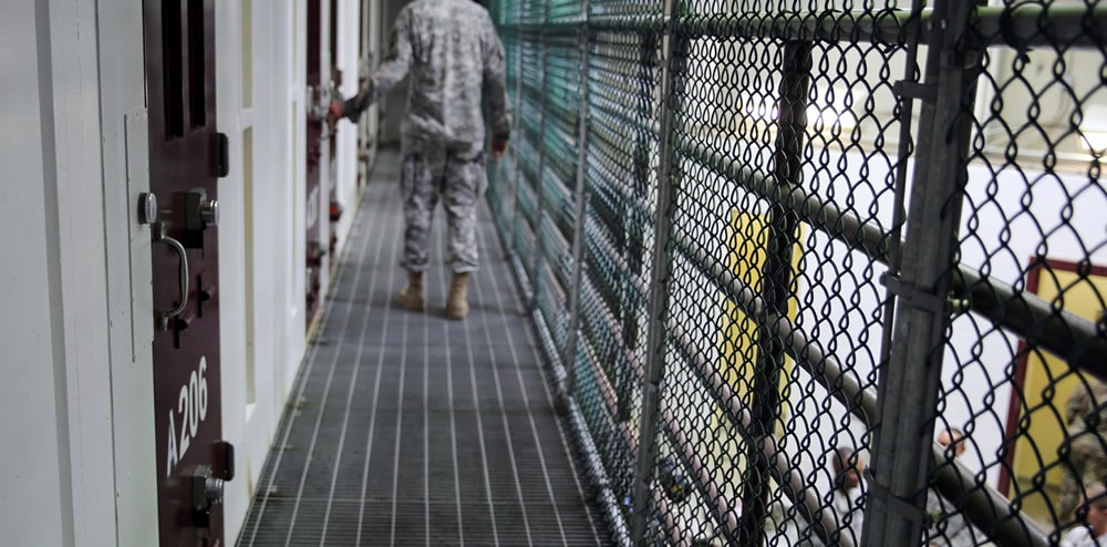 Donald Trump quiere enviar a inmigrantes sin papeles a Guantánamo y pide preparar 30.000 camas