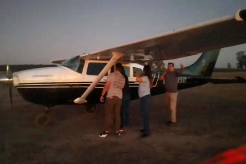 Trasladaron a Paraná a la pareja de la avioneta con casi 360 kilos de cocaína