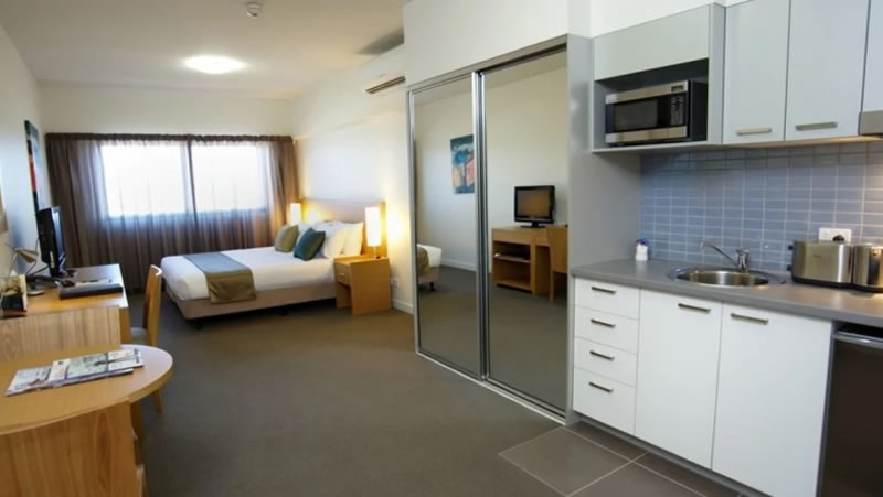 La odisea de independizarse: Irse a vivir solo ya cuesta más de 3 millones