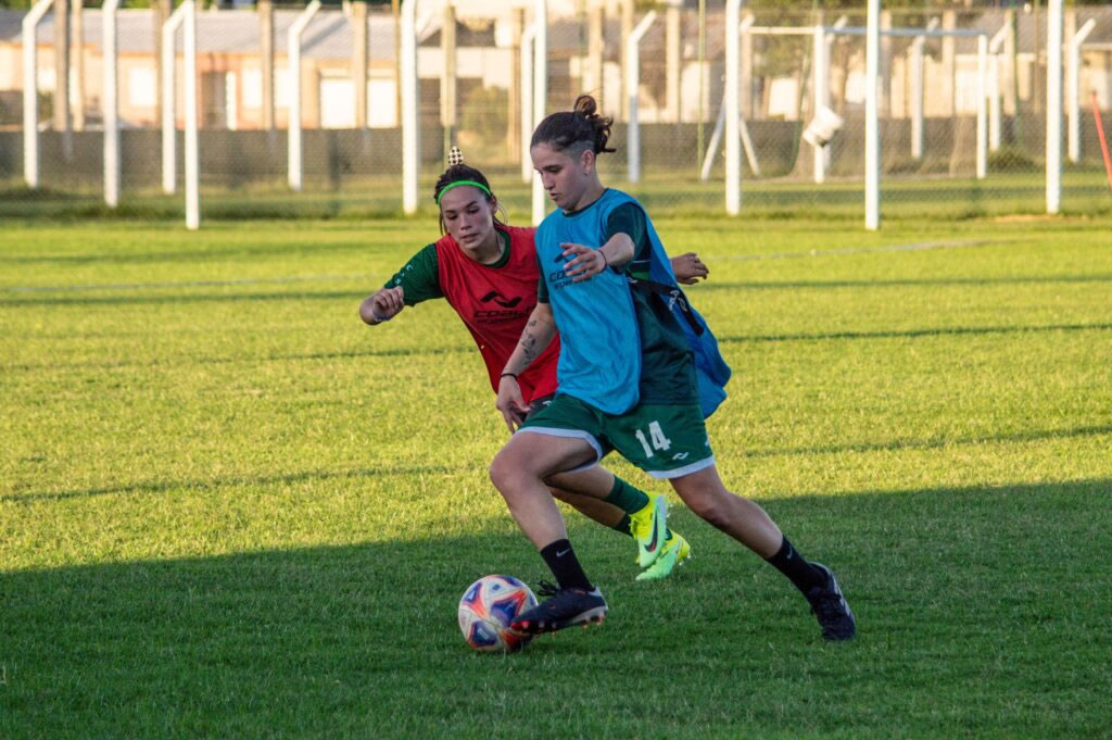 La futbolista concordiense Martina Caffaro es la nueva incorporación de Sarmiento de Junín
