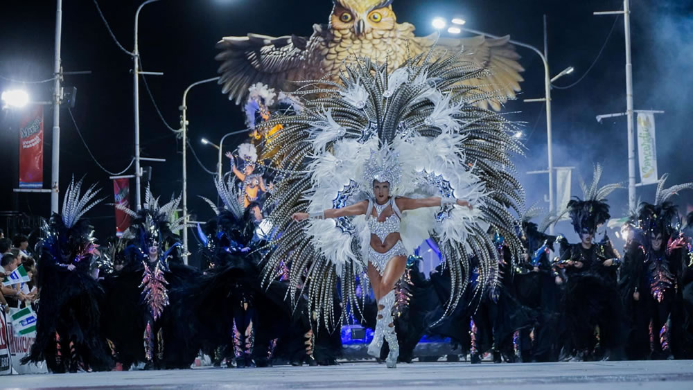 Magia, ritmo y emoción se vivió en la quinta noche del Carnaval de Concordia