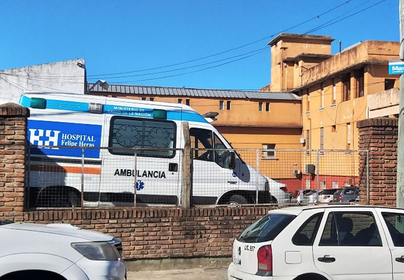 Un hombre se descompensó en la Costanera y murió en el Hospital Heras