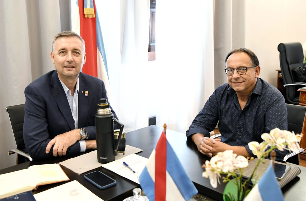 El presidente de la comuna Tala habló con Hein sobre la problemática de los caminos