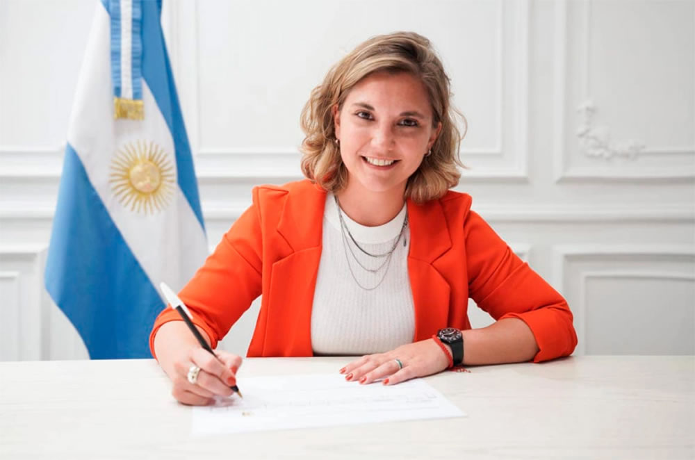 Cora asume en el Senado de la Nación en reemplazo de Kueider y pidió licencia en Diputados