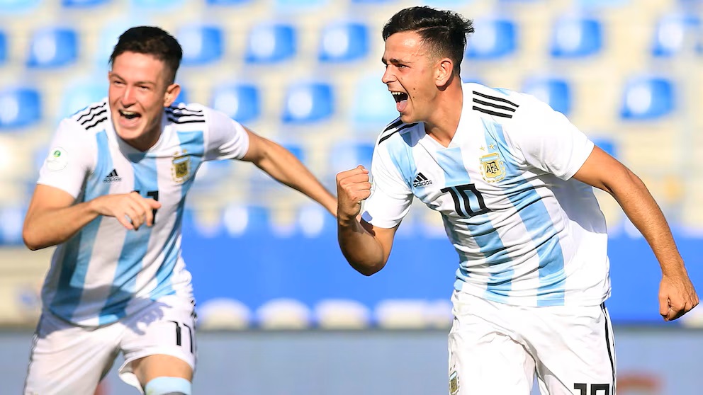 La Selección Sub 20 venció 4-3 a Uruguay y es el líder del Hexagonal Final en el Sudamericano