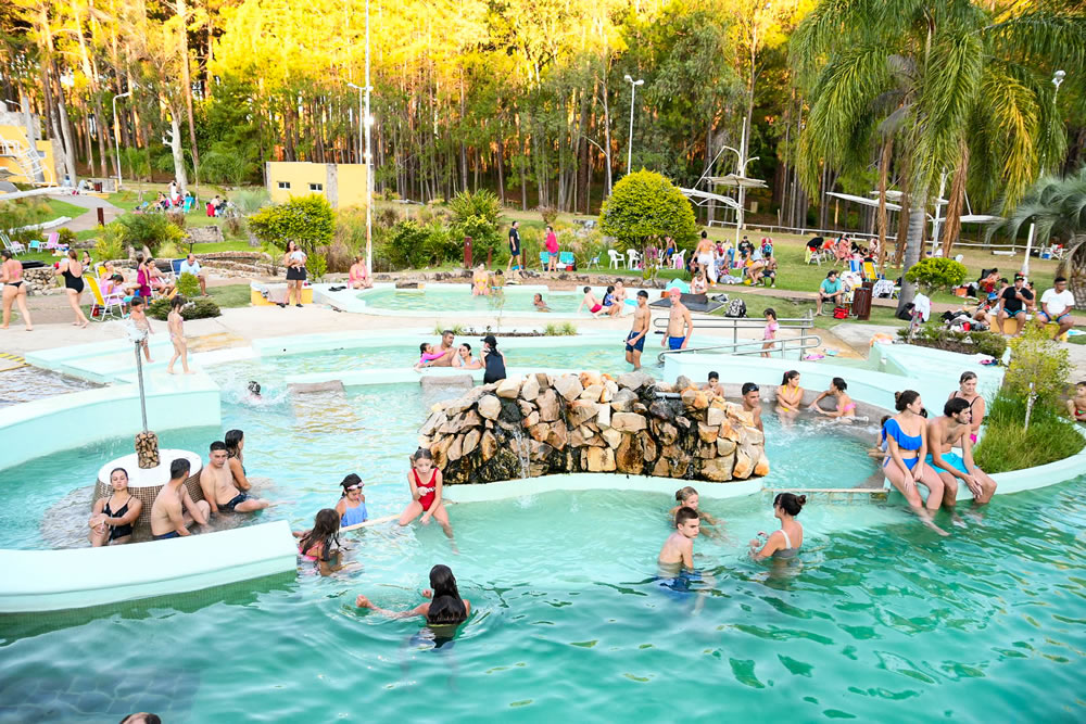 Horario extendido en complejos termales por el feriado del 3 de Febrero