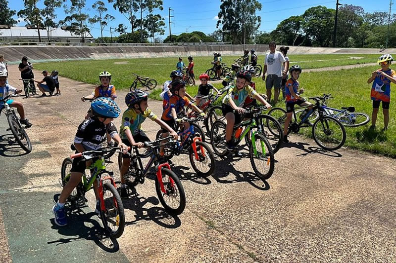 Comienzan las clases gratuitas de ciclismo de la Subsecretaría de Deportes