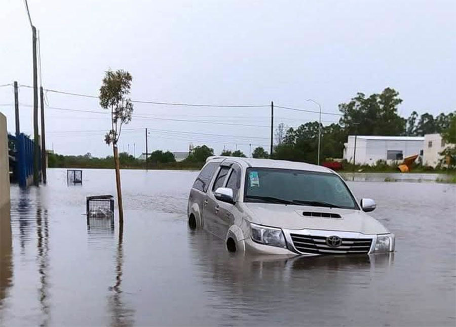 Temporal de lluvia de Villa Elisa: Más de 150 mm en menos de tres horas la hizo colapsar
