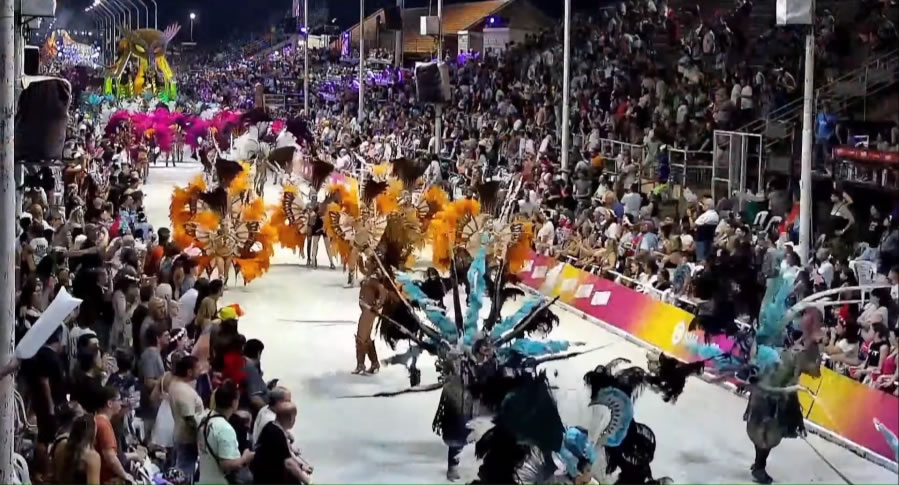 El Carnaval de Gualeguaychú coronó su décima noche ante 23 mil personas