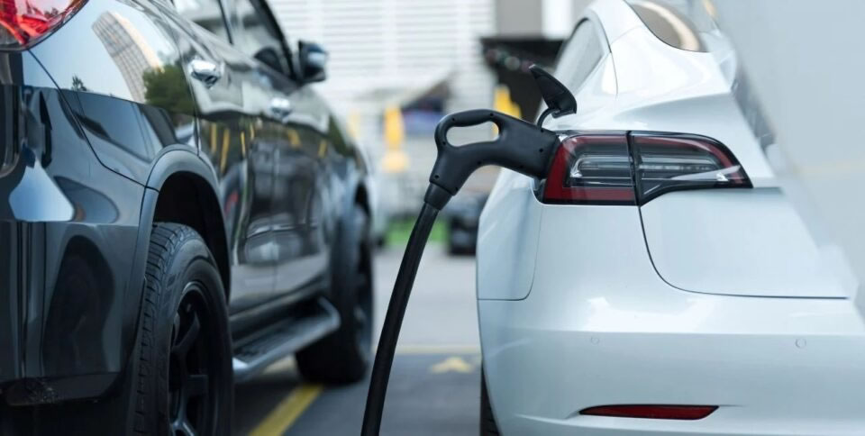Autos eléctricos e híbridos no pagarán arancel del 35%: ¿Cuáles son las condiciones?