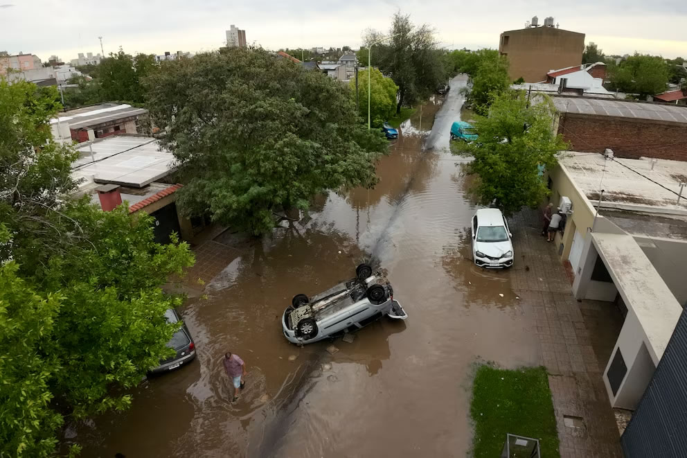 Temporal en Bahía Blanca: Confirman 16 muertos, 128 desaparecidos y más de mil evacuados