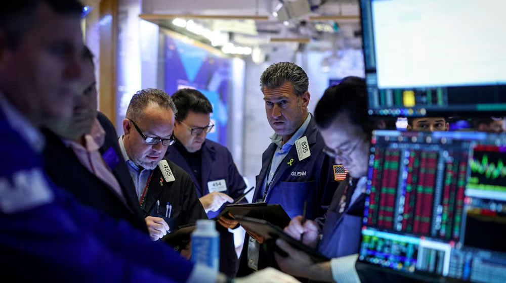 Las acciones argentinas en Wall Street cayeron más de 10% y el riesgo país volvió a superar los 700 puntos