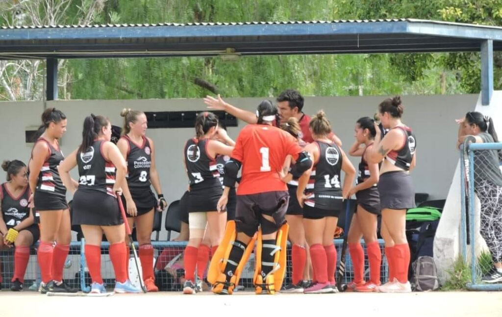 El Club de Hockey Ciudad de Concordia se prepara para su debut en el Torneo Regional de Clubes
