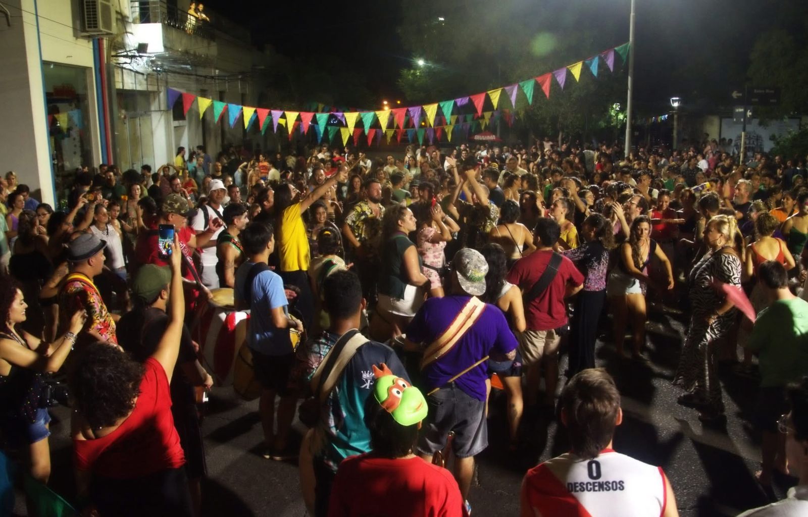 Concordia disfrutó de las dos multitudinarias noches del Carnaval Popular