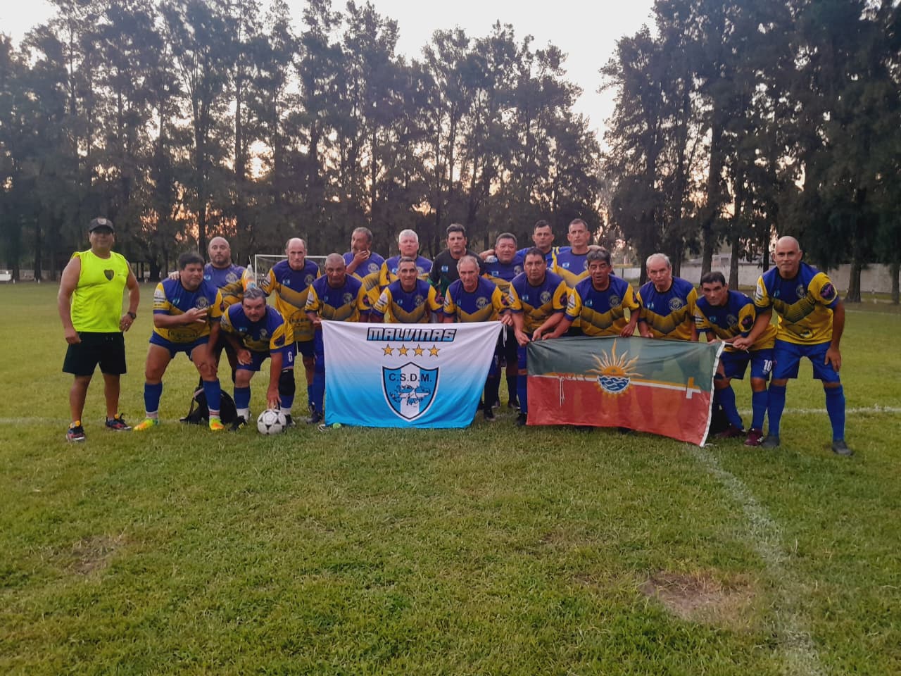 El equipo de veteranos +50 de Nebel se consagró campeón en Santa Fe