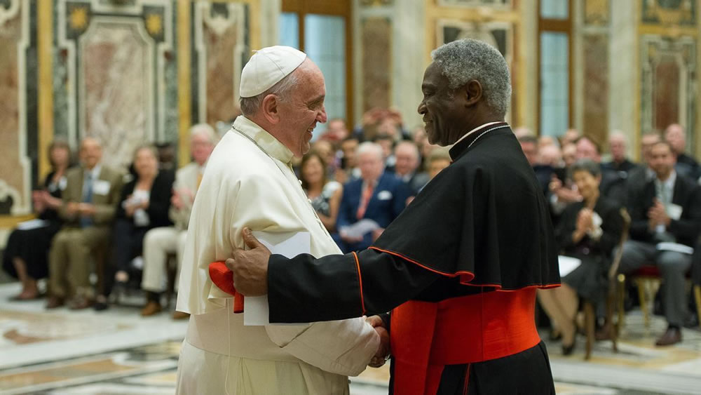 Quién es Peter Turkson, el «Papa negro» candidato a ocupar el lugar de Francisco en el Vaticano