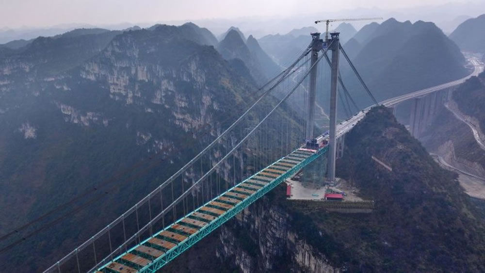 Con 628 metros, China inaugurará en junio el puente más alto del mundo
