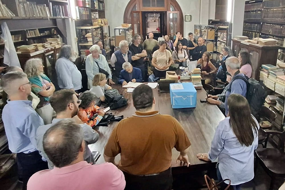 Meneguín se impuso a la lista de varios concejales del oficialismo y dirigirá la biblioteca Andrade
