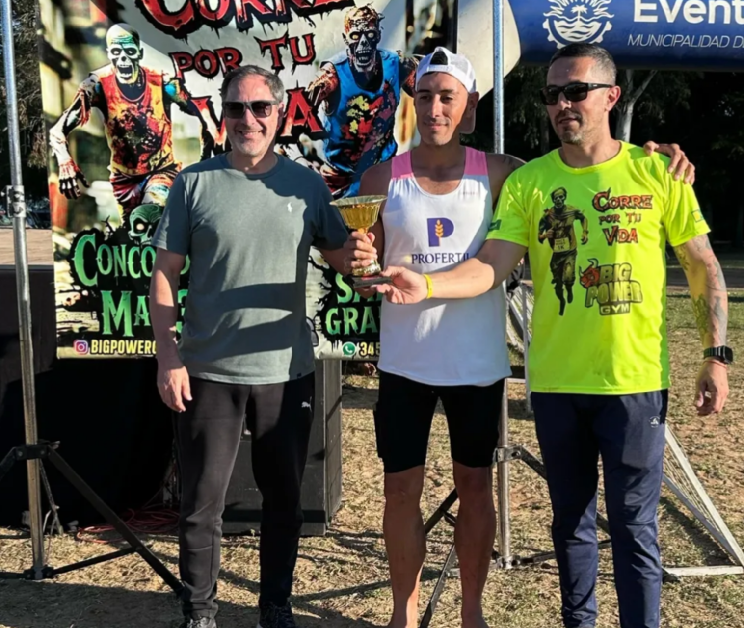 El Lago Salto Grande vivió una experiencia increíble con la primera carrera zombie