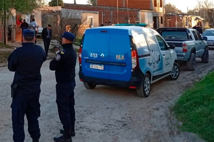 Femicidio en Victoria: El asesino se fotografió con el cuerpo de la víctima y envió la foto a su actual pareja
