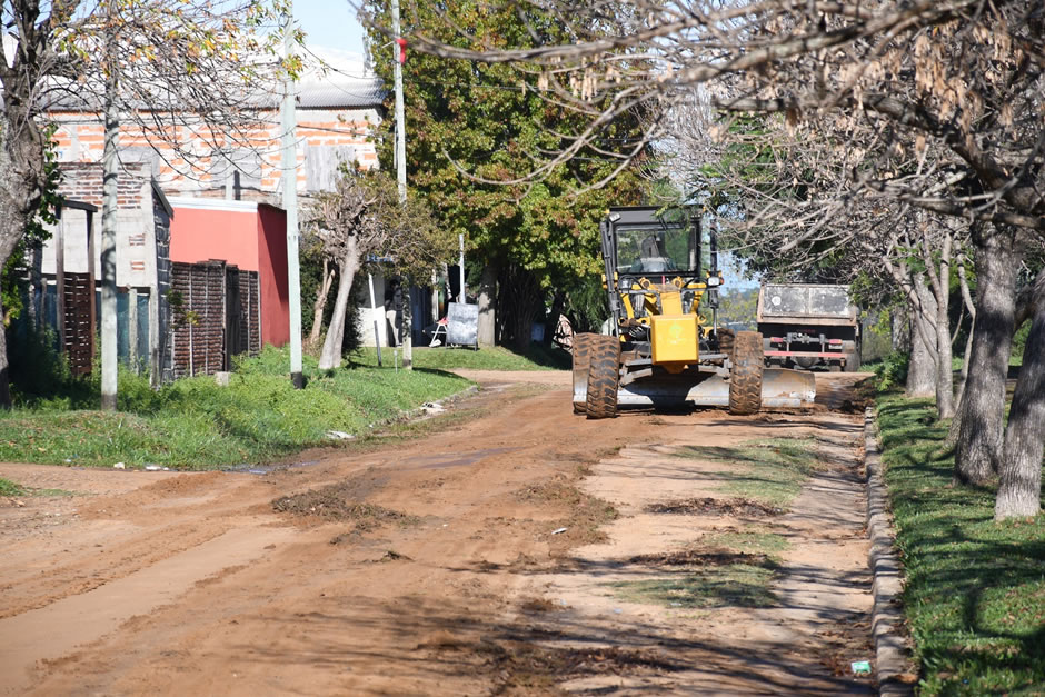 Consultamos al Secretario de Desarrollo Urbano por el esquema de organización de mantenimiento de calles en los barrios de Concordia