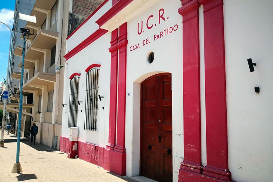 Un domingo con interna radical: 53 mil afiliados en condiciones de votar