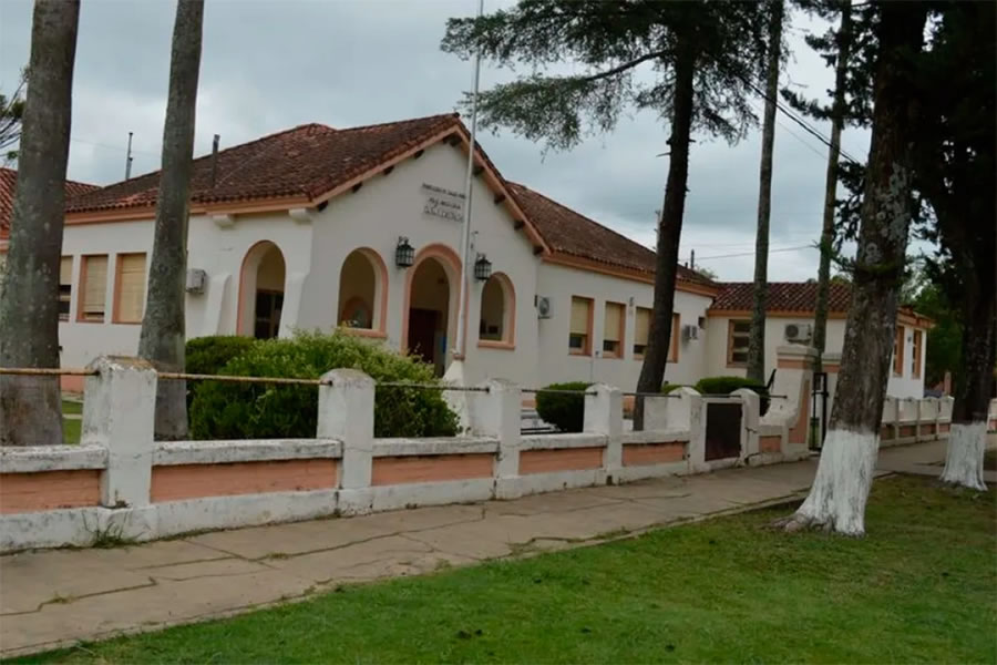 Cesantearon a empleado de Salud que no trabajó durante nueve años y cobraba sueldo y jubilación