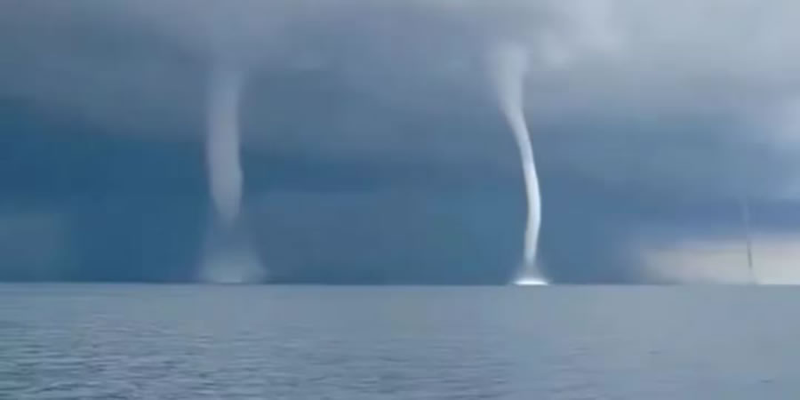 Italia: Impresionantes trombas marinas causaron pánico entre turistas