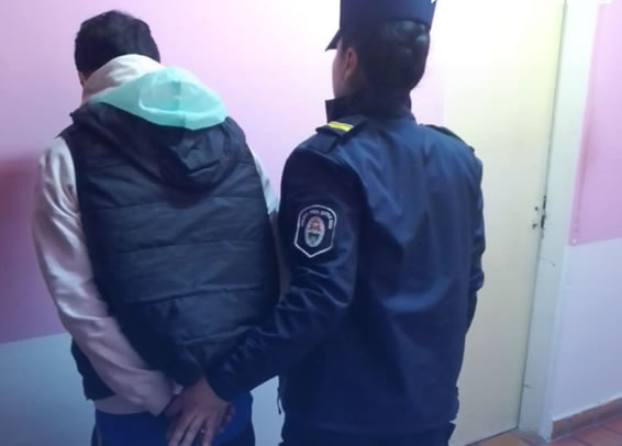 Un menor habría amenazado a un hombre con un cuchillo tipo carnicero