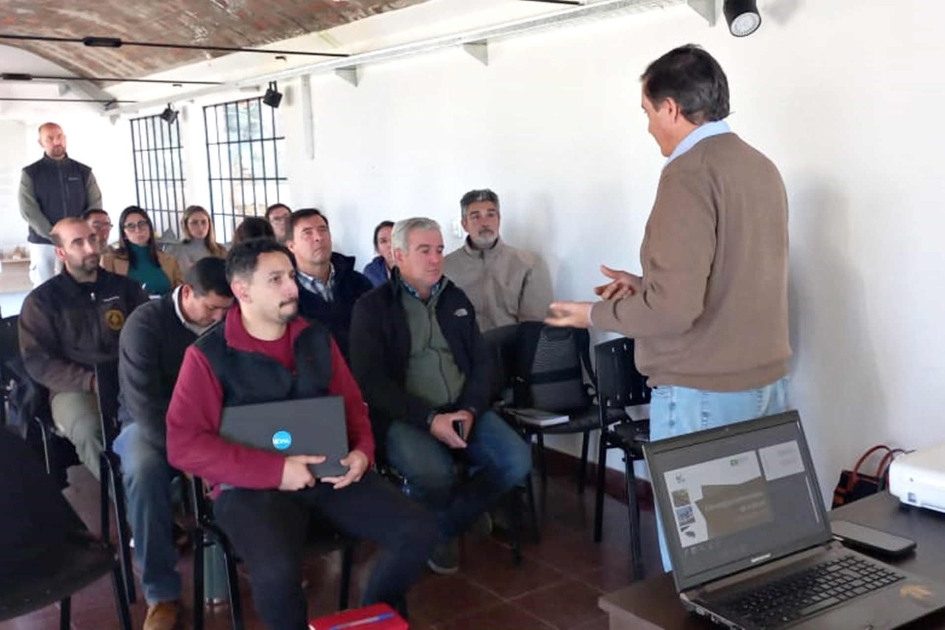 Con acciones concretas, Entre Ríos enfrenta la amenaza de un flagelo que acecha a las palmeras