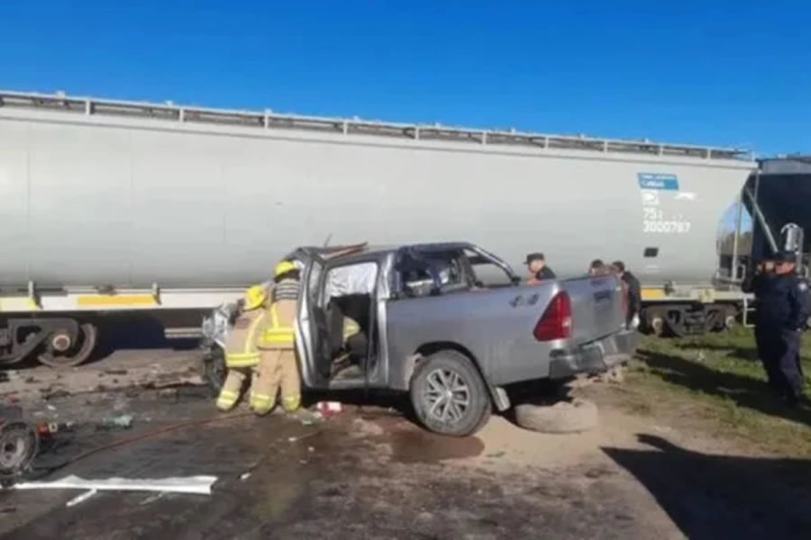 Tres fallecidos tras el choque de una camioneta contra un tren en Islas del Ibicuy