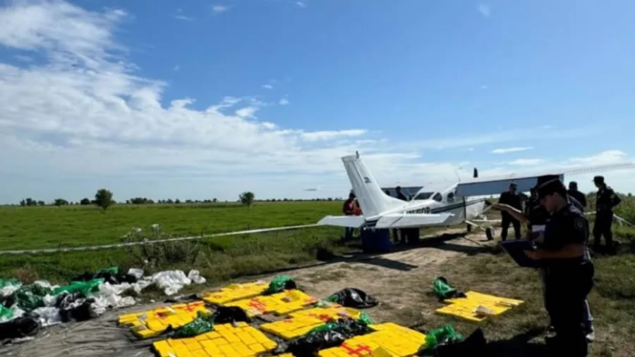 Detienen a cinco narcos que usaban vuelos para traficar cocaína