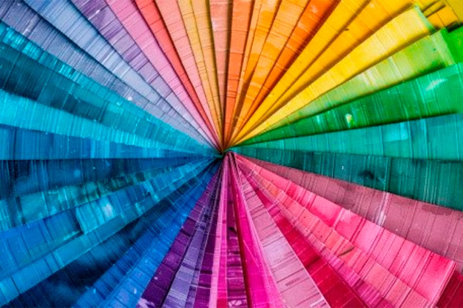 Psicología del color: Dos tonos que hacen ver más joven y vital después de los 35