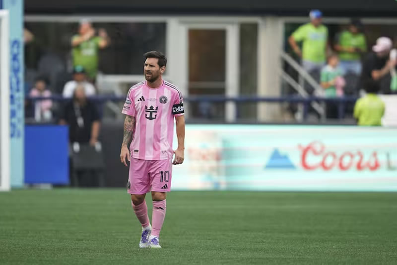 Pese a la caída en la Leagues Cup, Messi sigue liderando el listado de futbolistas con más títulos de la historia