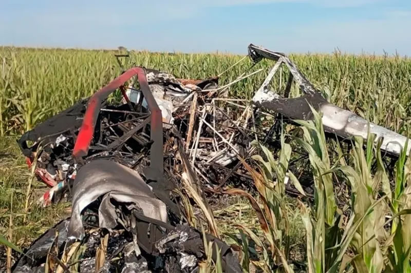 Cayó una avioneta fumigadora en campo de Feliciano: el piloto fue hospitalizado