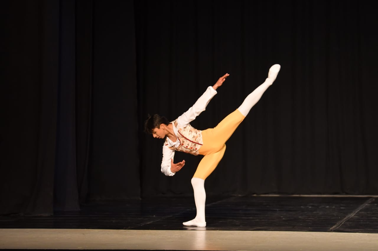 La historia del joven bailarín de Villa Zorraquín que, con tan solo 15 años, conquistó a jurados internacionales y se formará en Brasil