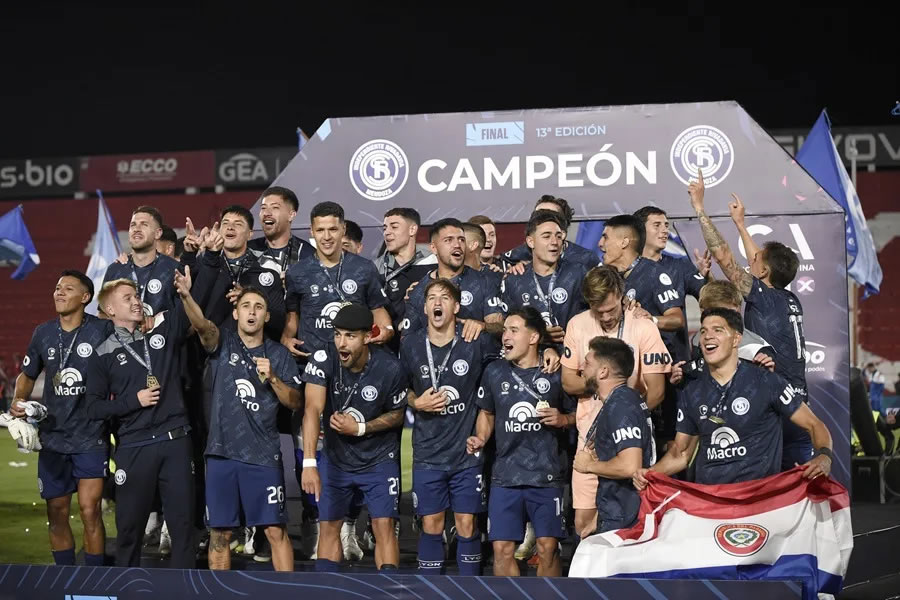 Independiente Rivadavia campeón de la Copa Argentina tras vencer por penales a Argentinos Juniors