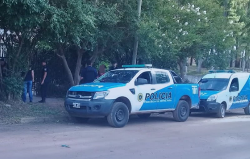 Dos hombres heridos con machetes y una mujer mordida por un perro tras un altercado vecinal