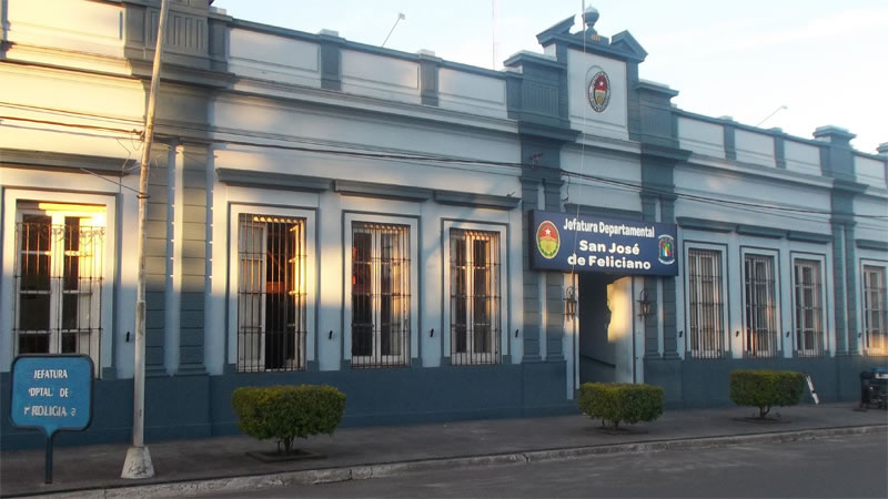 Investigan la muerte de un hombre que fue hallado herido en una zona rural de Feliciano
