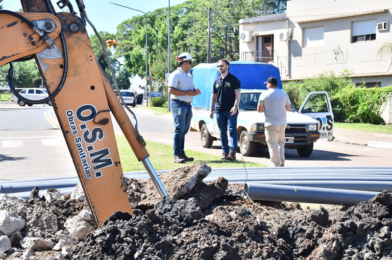 EDOS avanza con la extensión de la red de agua que beneficiará al barrio Pampa Soler
