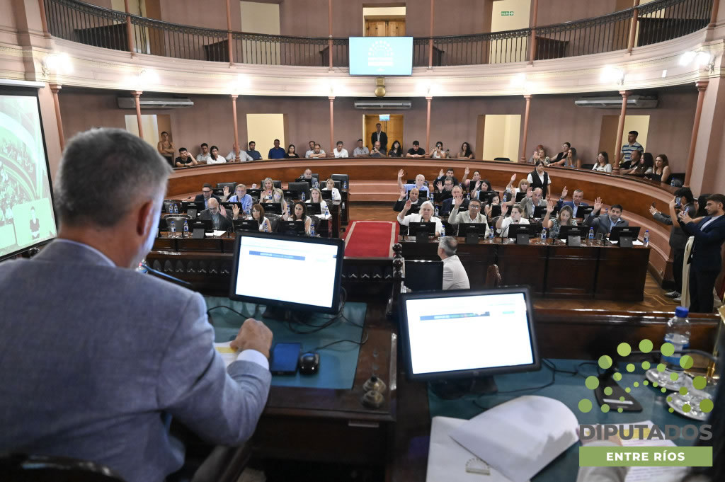 Juicio Político: sin dictamen de la comisión investigadora