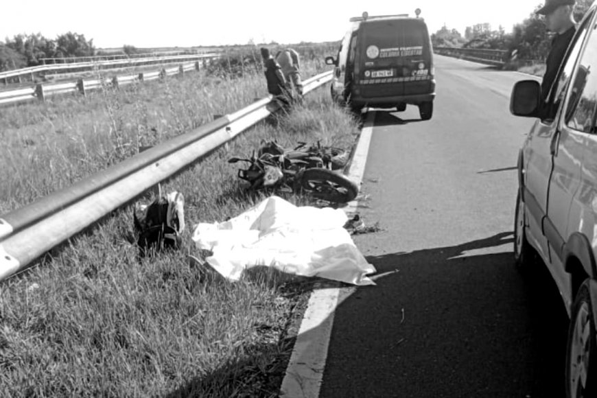 Adolescente que viajaba en moto desde Concordia a Corrientes falleció tras accidentarse en la ruta