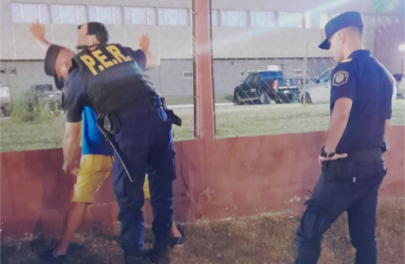 Secuestraron marihuana a tres jóvenes cuando intentaban ingresar a la primera noche