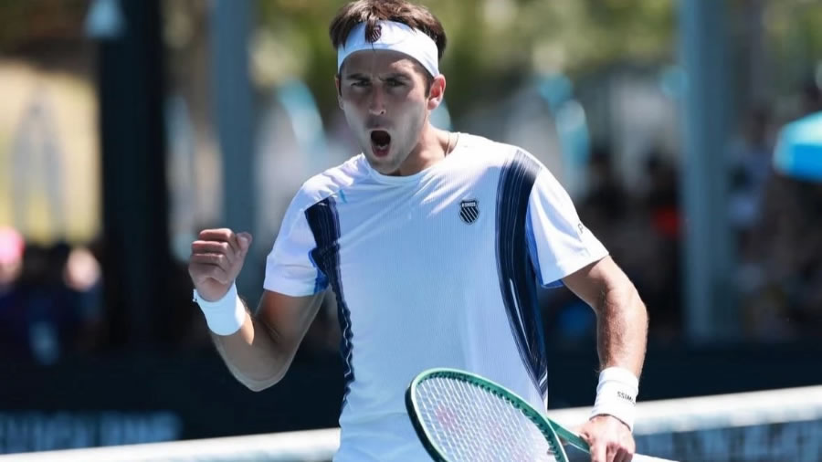 Etcheverry logró una sólida victoria y avanzó la tercera ronda del Abierto de Australia