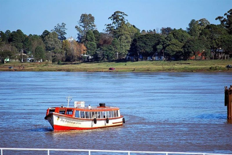 Salto–Concordia: un proyecto busca potenciar el transporte fluvial con nuevos servicios