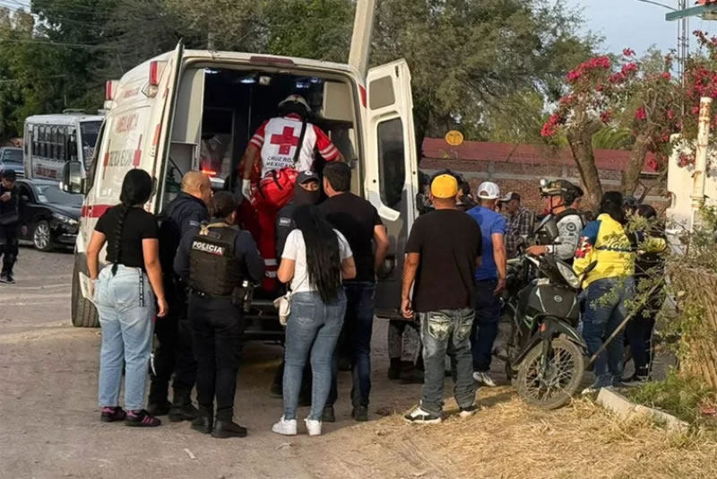 Al menos 11 muertos y 12 heridos en un brutal tiroteo en pleno estadio de fútbol en México