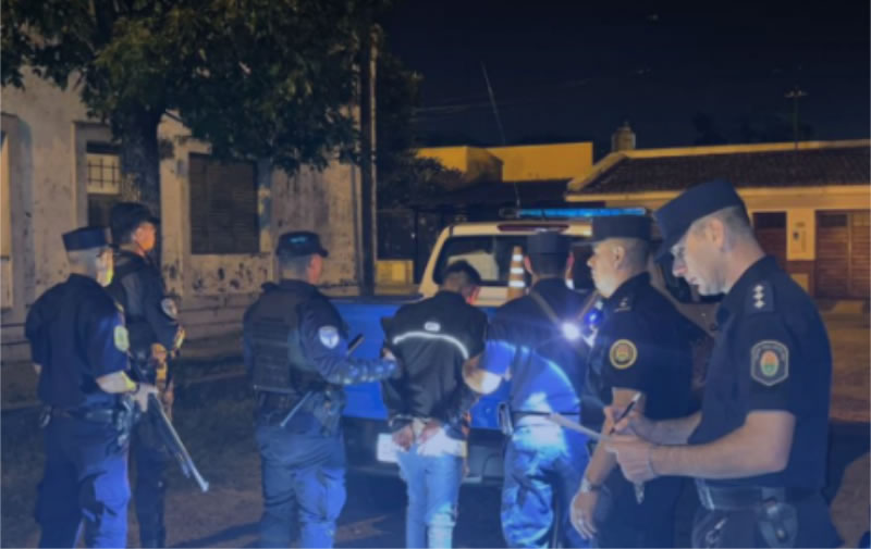 Detuvieron a un sujeto que intentó asaltar a una familia y amenazó con un cuchillo a una menor