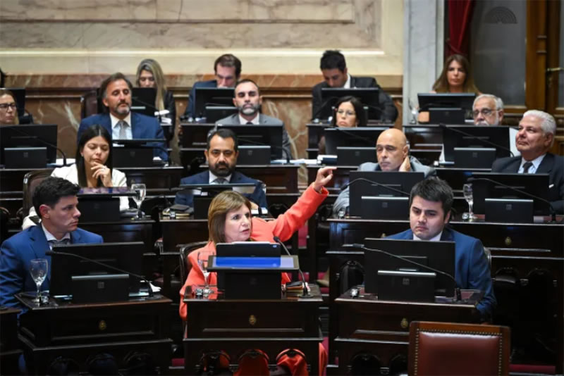 Reforma laboral: Tras la polémica, las licencias por enfermedades graves se pagarán al 100%