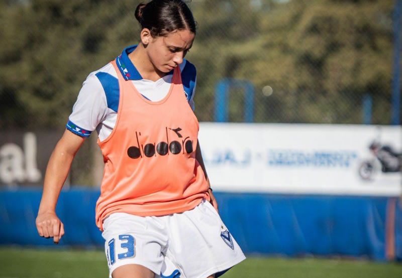 La concordiense Dafne Vera debutó en la reserva de Vélez